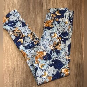 LuLaRoe Kids Leggings S/M Koi Fish Waves NWOT